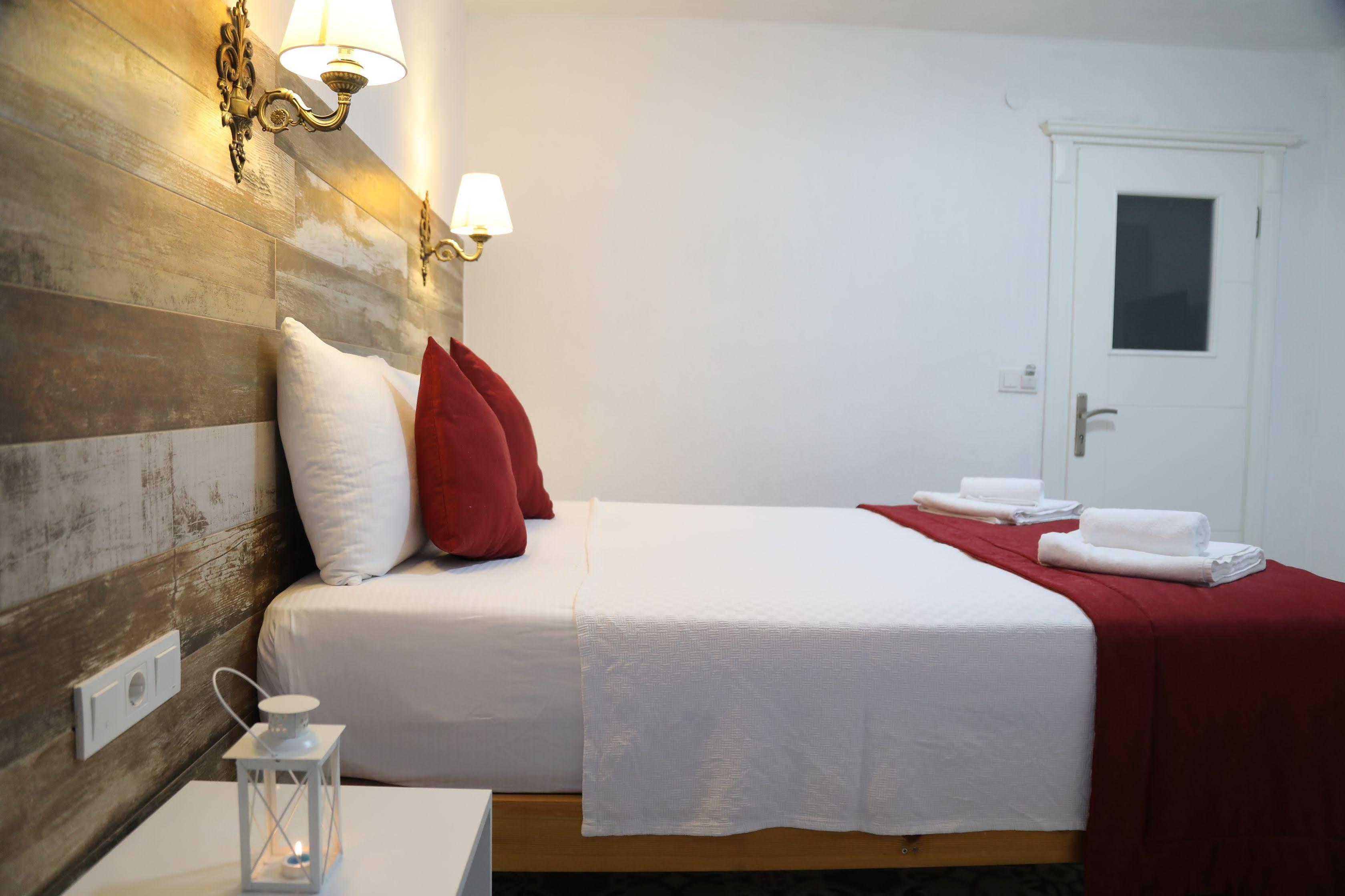 Aksu Hotel อาเลอเจอติ ภายนอก รูปภาพ